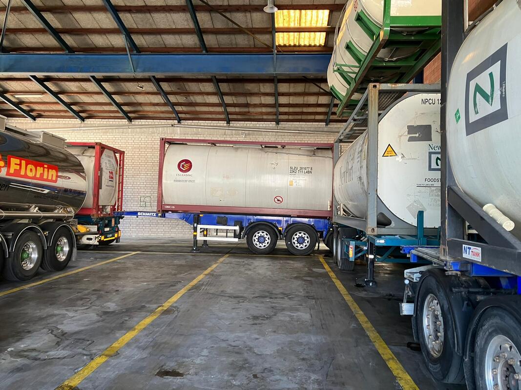 Mitarbeiter im Bereich Container Heizen